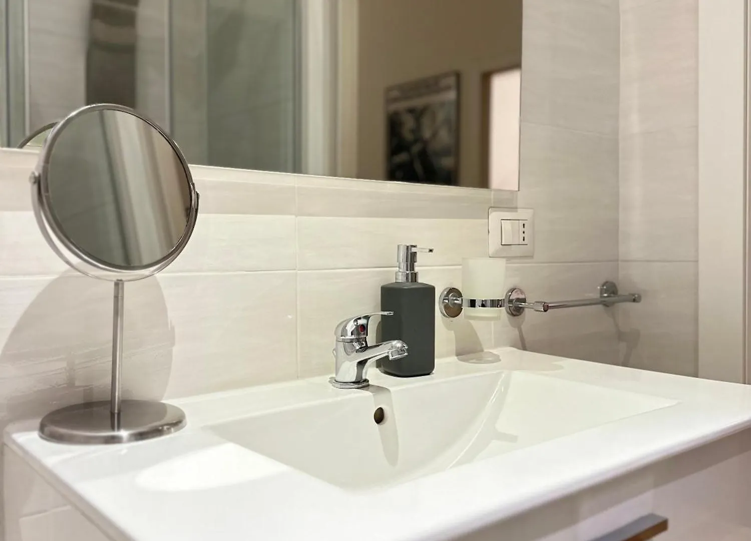 Xenia Apartments - Cozy Two-Room Apartment In Central Station Milan 0*,