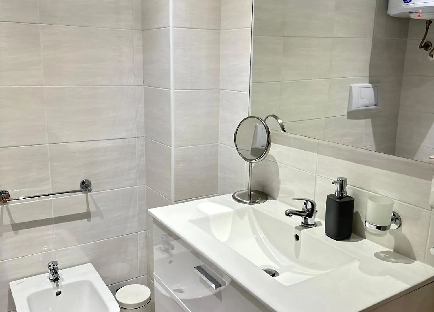 Xenia Apartments - Cozy Two-Room Apartment In Central Station Milan